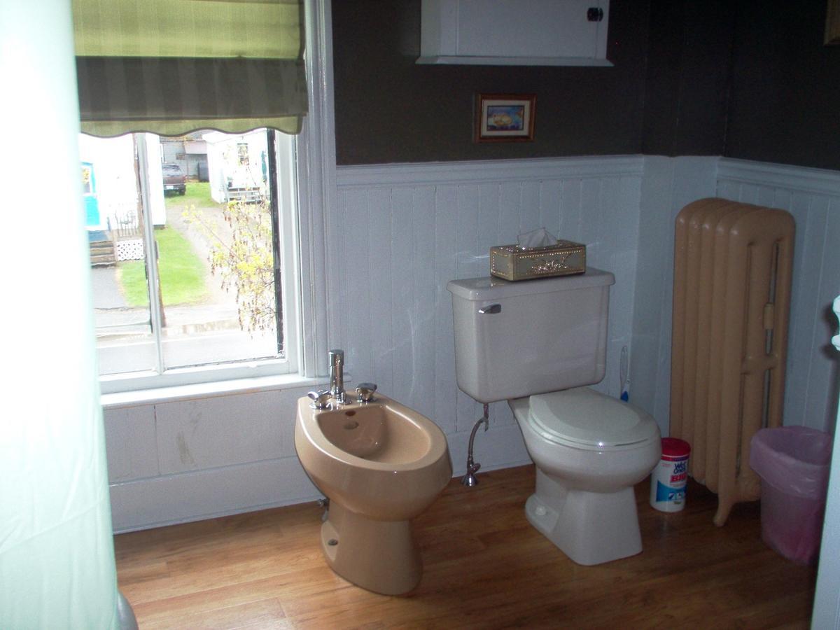 Parks Edge Inn Millinocket ภายนอก รูปภาพ