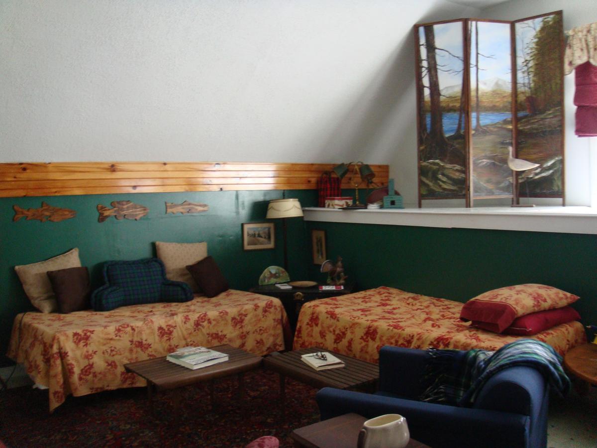 Parks Edge Inn Millinocket ภายนอก รูปภาพ