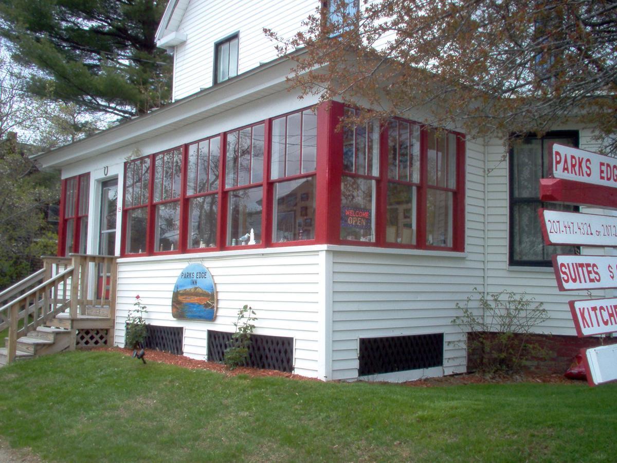 Parks Edge Inn Millinocket ภายนอก รูปภาพ